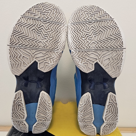 UA Curry 2 - Picture 7 of 8